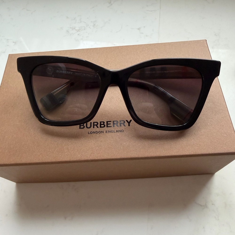 Burberry Black Sunglasses